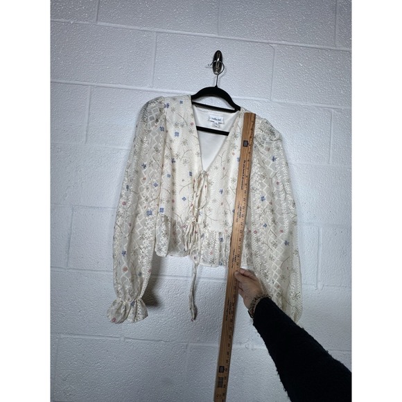 Willow + Root Sheer Floral Cottage Core Long Sleeve Peplum Tie Front Blouse Sz M - Picture 3 of 7